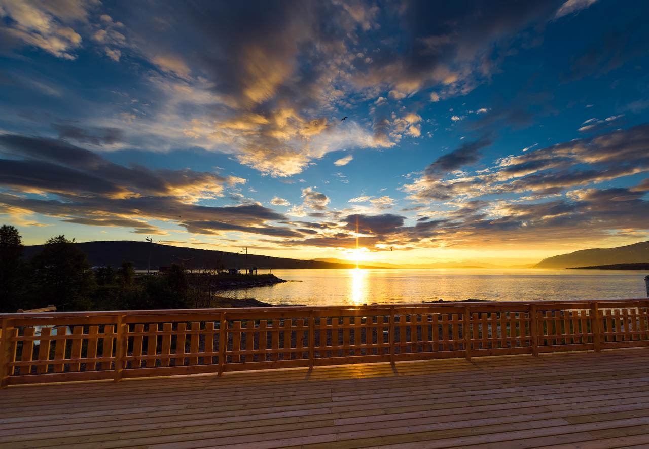 Vikran Vacation: Sea Fishing And Northern Lights Esterno foto